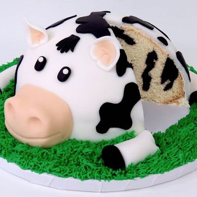 Before After Cow Cake By The Icing Artist Snaptwice The icing artist, toronto, ontario. cow cake by the icing artist snaptwice