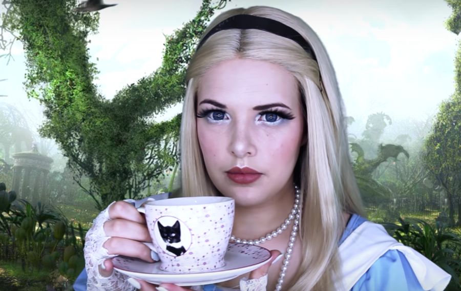 Before & After: Alice in Wonderland by Cherry Wallis - SnapTwice